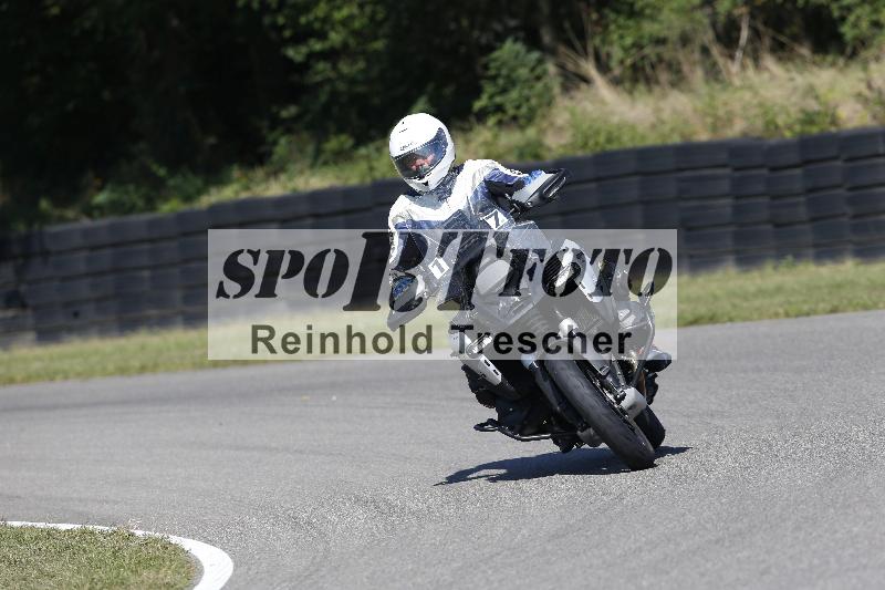 /Archiv-2025/49 26.08.2025 Cornu Master School ADR/gruen-vert/17